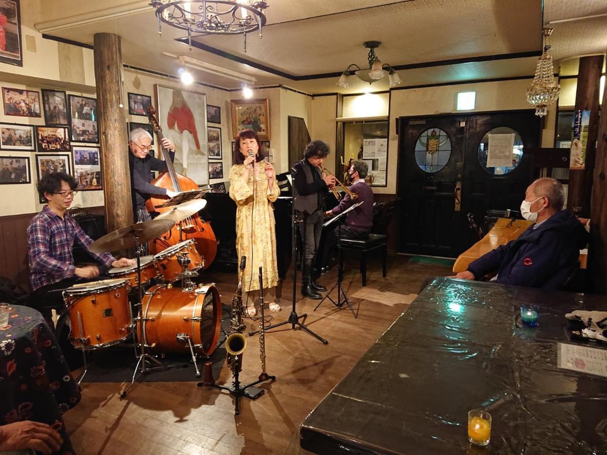 Готель Live Cafe Hisui No Umi Itoigawa Екстер'єр фото